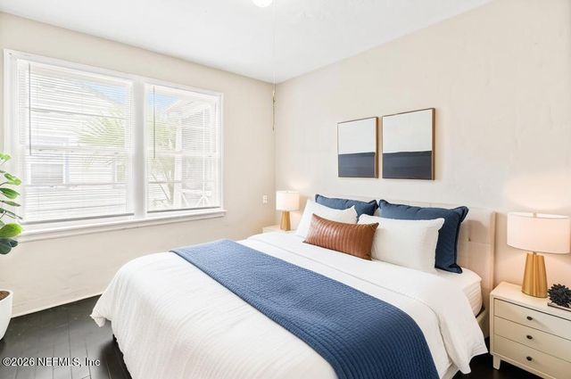 5146 SUNDERLAND Road, Jacksonville, FL 32210