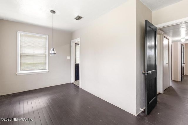 5146 SUNDERLAND Road, Jacksonville, FL 32210