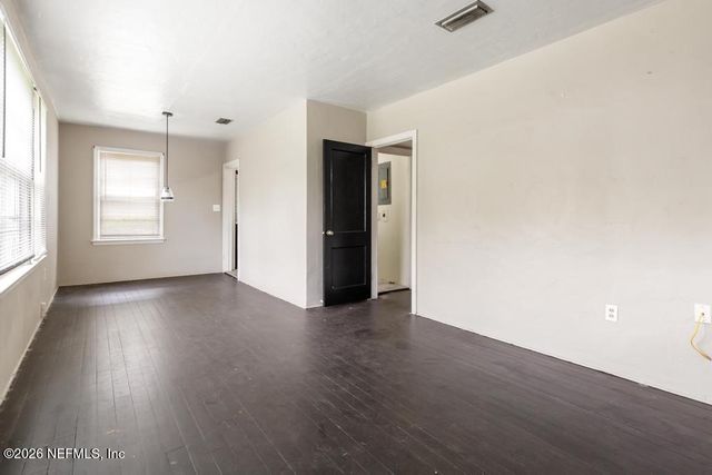 5146 SUNDERLAND Road, Jacksonville, FL 32210