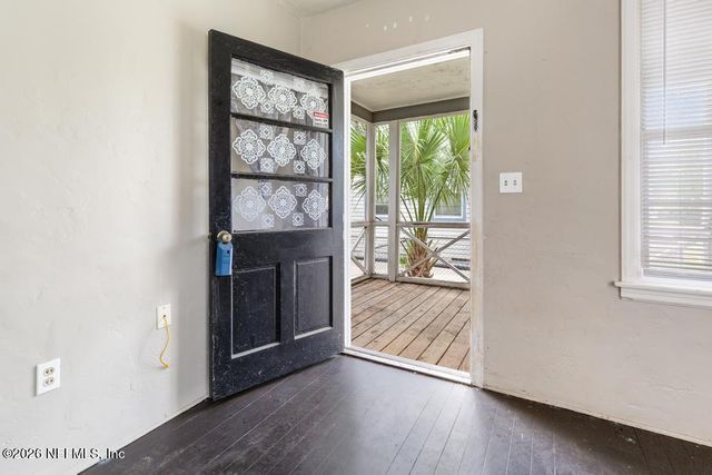 5146 SUNDERLAND Road, Jacksonville, FL 32210