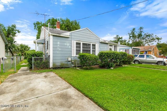 5146 SUNDERLAND Road, Jacksonville, FL 32210