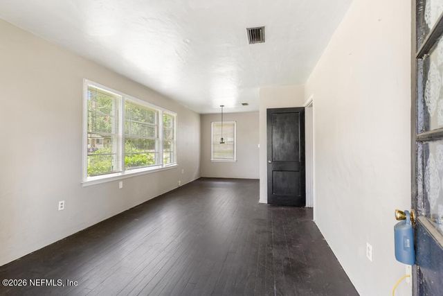 5146 SUNDERLAND Road, Jacksonville, FL 32210