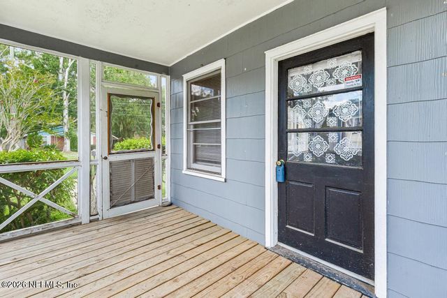 5146 SUNDERLAND Road, Jacksonville, FL 32210