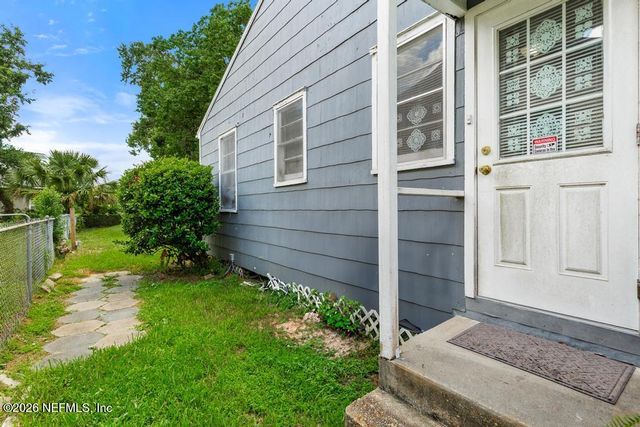 5146 SUNDERLAND Road, Jacksonville, FL 32210