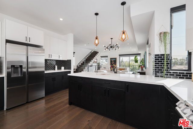 345 N La Fayette Park Place, Los Angeles, CA 90026