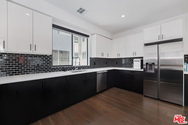 345 N La Fayette Park Place, Los Angeles, CA 90026