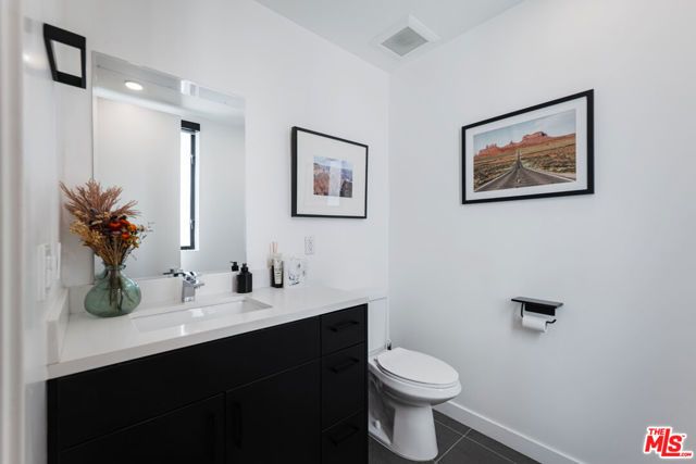 345 N La Fayette Park Place, Los Angeles, CA 90026
