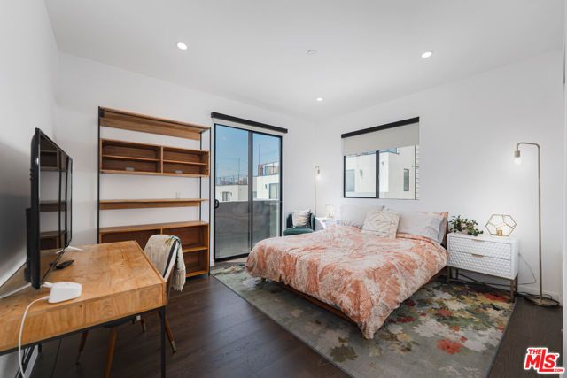 345 N La Fayette Park Place, Los Angeles, CA 90026