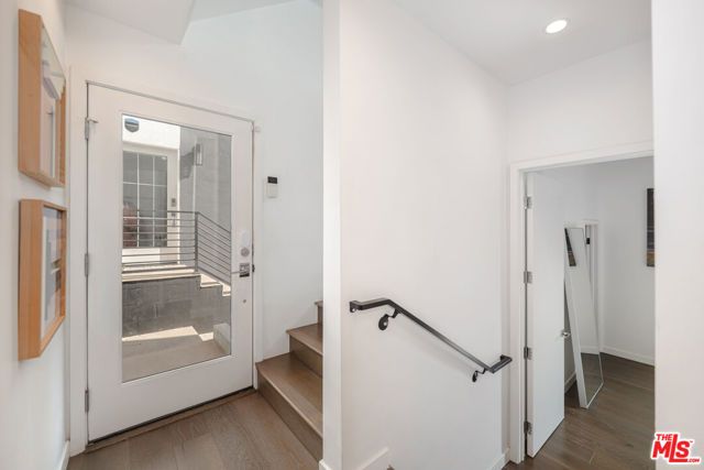 345 N La Fayette Park Place, Los Angeles, CA 90026