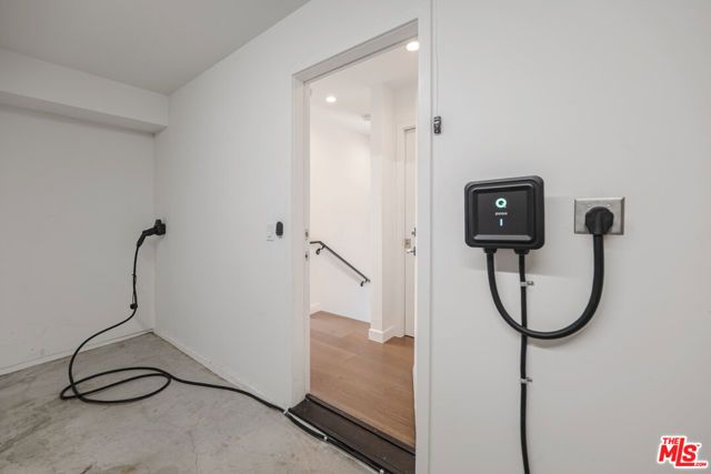 345 N La Fayette Park Place, Los Angeles, CA 90026