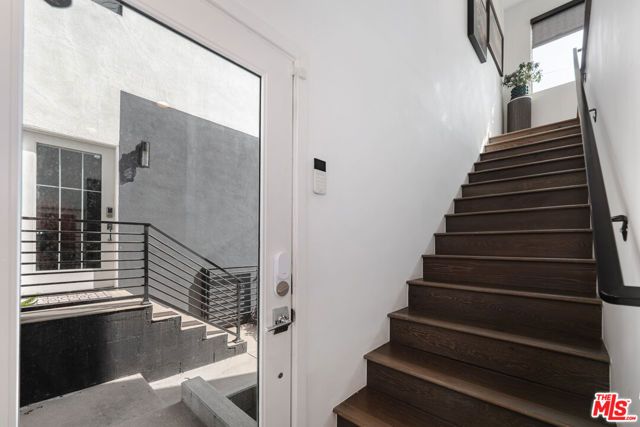345 N La Fayette Park Place, Los Angeles, CA 90026