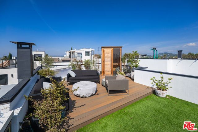 345 N La Fayette Park Place, Los Angeles, CA 90026