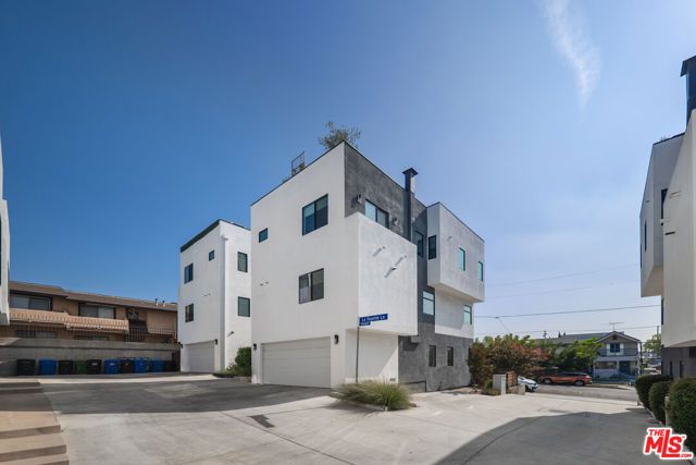 345 N La Fayette Park Place, Los Angeles, CA 90026