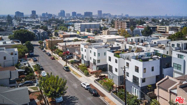 345 N La Fayette Park Place, Los Angeles, CA 90026