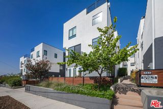 345 N La Fayette Park Place, Los Angeles, CA 90026