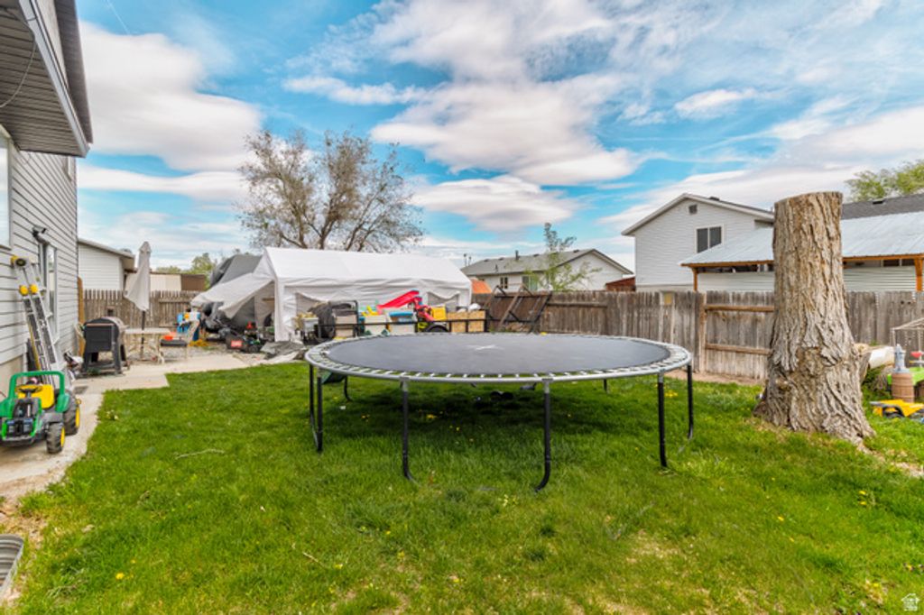 Image 20 of property listing at 5041 S HEATH AVE, Salt Lake City, UT 84118