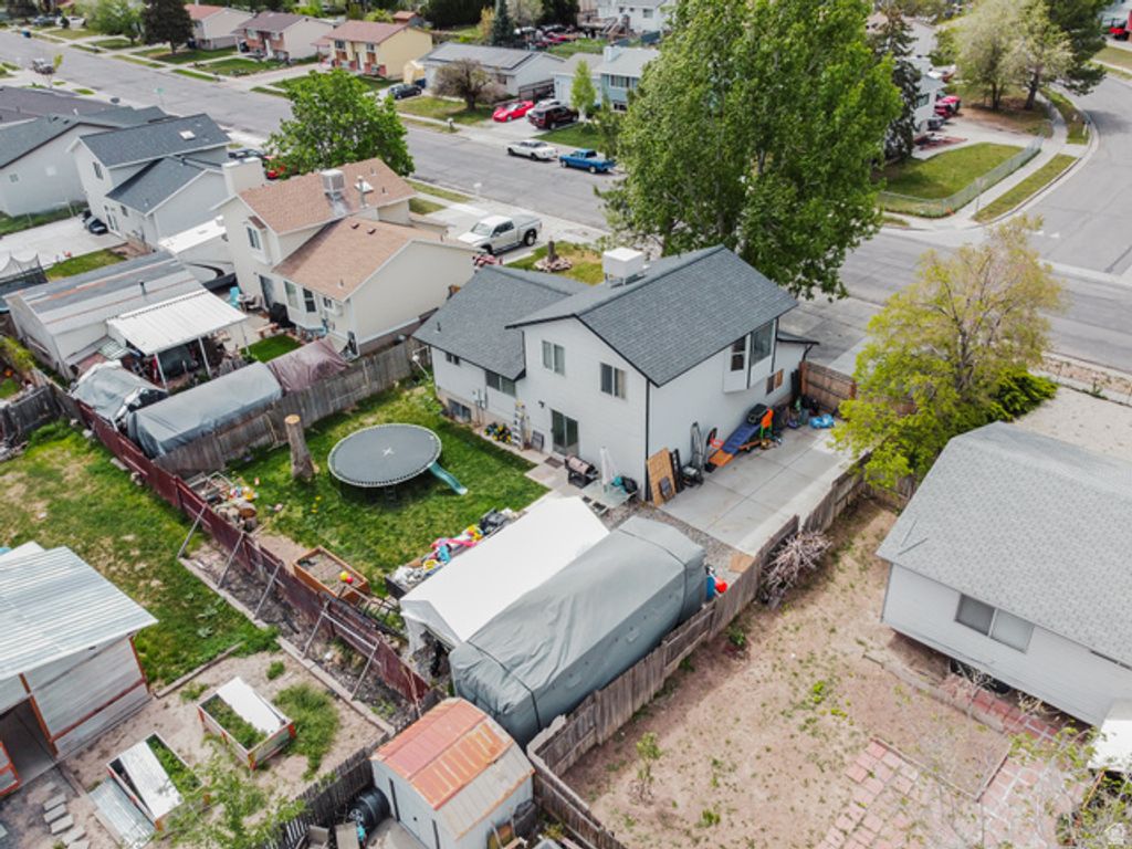 Image 24 of property listing at 5041 S HEATH AVE, Salt Lake City, UT 84118