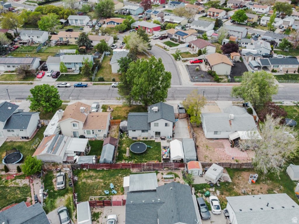 Image 27 of property listing at 5041 S HEATH AVE, Salt Lake City, UT 84118