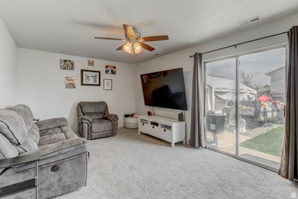 Image 10 of property listing at 5041 S HEATH AVE, Salt Lake City, UT 84118