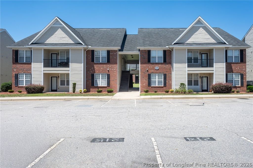 4020 Bardstown Court 104, Fayetteville, NC 28304 — exterior