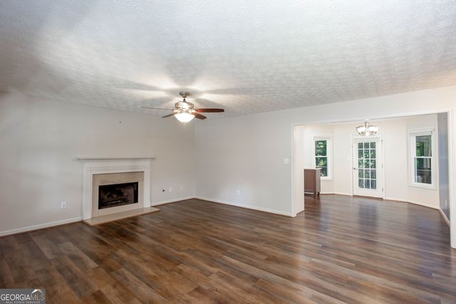 178 N Springs Court, Acworth, GA 30101
