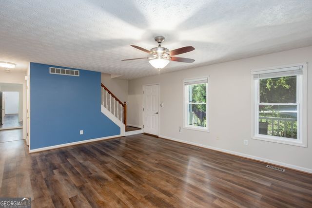 178 N Springs Court, Acworth, GA 30101