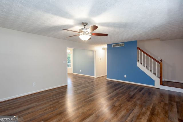 178 N Springs Court, Acworth, GA 30101