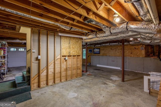 178 N Springs Court, Acworth, GA 30101
