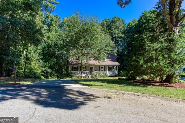 178 N Springs Court, Acworth, GA 30101