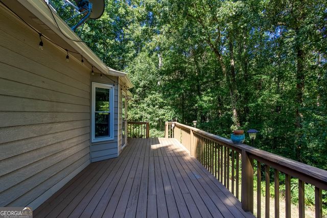 178 N Springs Court, Acworth, GA 30101