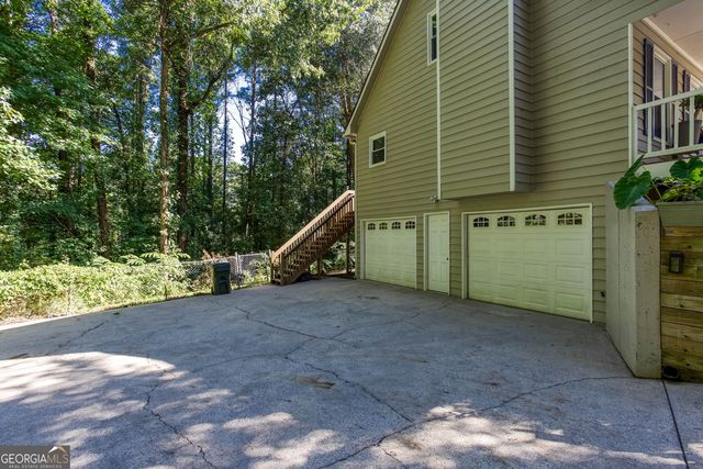 178 N Springs Court, Acworth, GA 30101