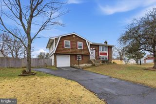 5923 MICHAEL RD, Waldorf, MD 20601