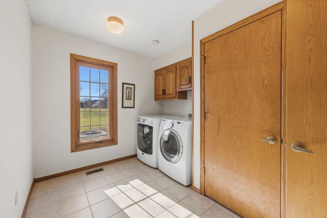 9107 E Windwood St, Wichita, KS 67226