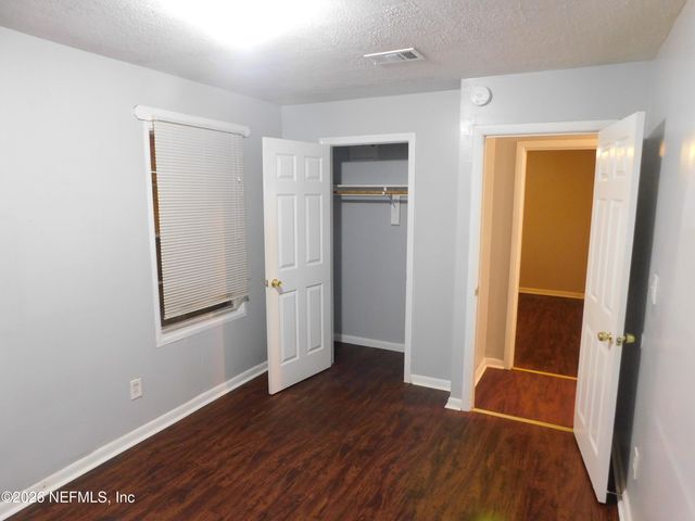 926 PHEASANT Drive, Jacksonville, FL 32218