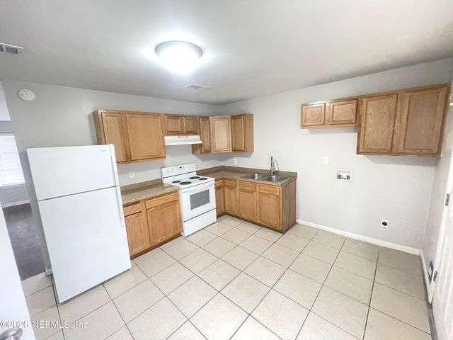 926 PHEASANT Drive, Jacksonville, FL 32218