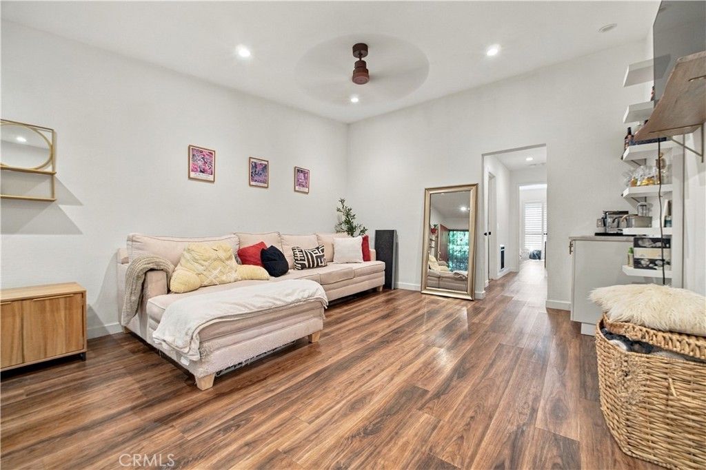 756 N Inglewood 14, Inglewood, CA 90302 — photo 2