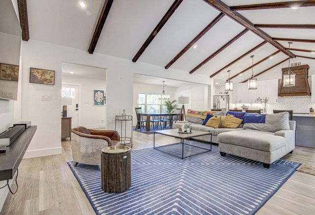 5803 N Hampton DR, Austin, TX 78723
