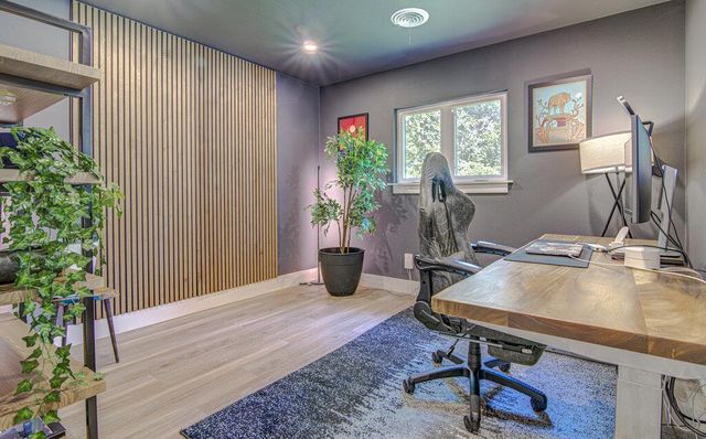 5803 N Hampton DR, Austin, TX 78723