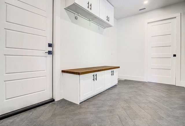 5803 N Hampton DR, Austin, TX 78723