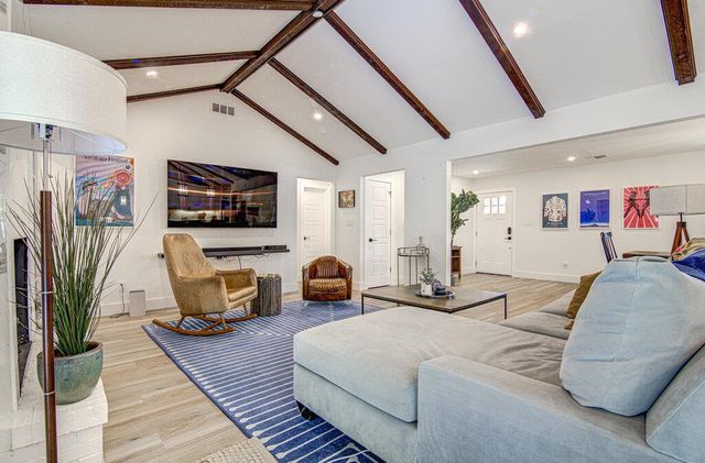 5803 N Hampton DR, Austin, TX 78723