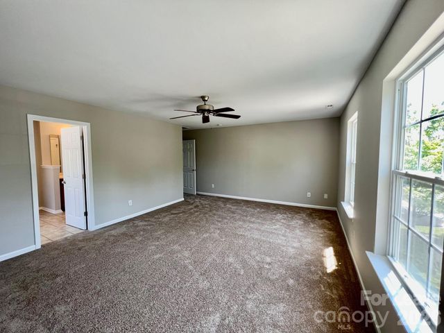 10311 Dominion Village Drive, Charlotte, NC 28269