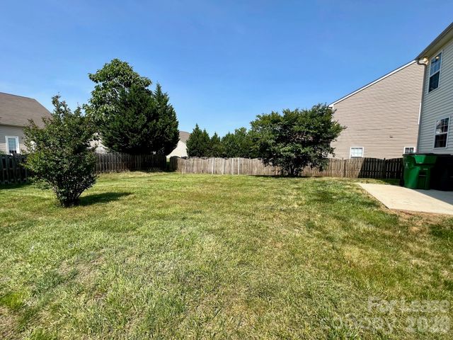 10311 Dominion Village Drive, Charlotte, NC 28269