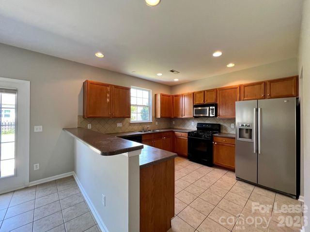 10311 Dominion Village Drive, Charlotte, NC 28269