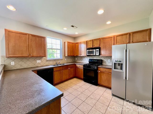 10311 Dominion Village Drive, Charlotte, NC 28269