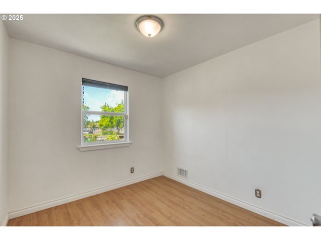 4316 Se 174TH Ave, Portland, OR 97236