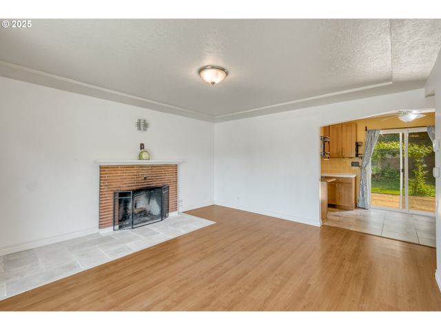 4316 Se 174TH Ave, Portland, OR 97236