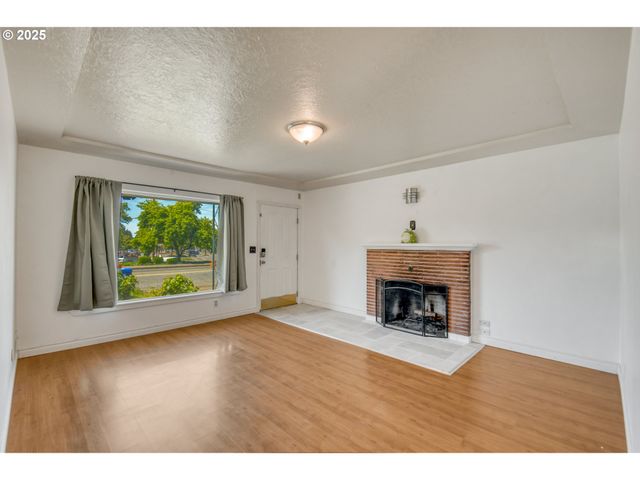 4316 Se 174TH Ave, Portland, OR 97236