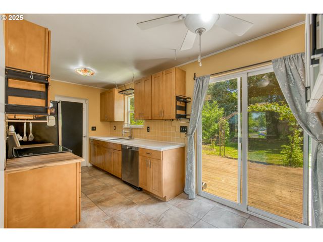 4316 Se 174TH Ave, Portland, OR 97236