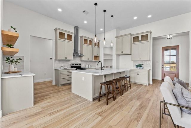 224 Cripple Creek Lane, Angleton, TX 77515