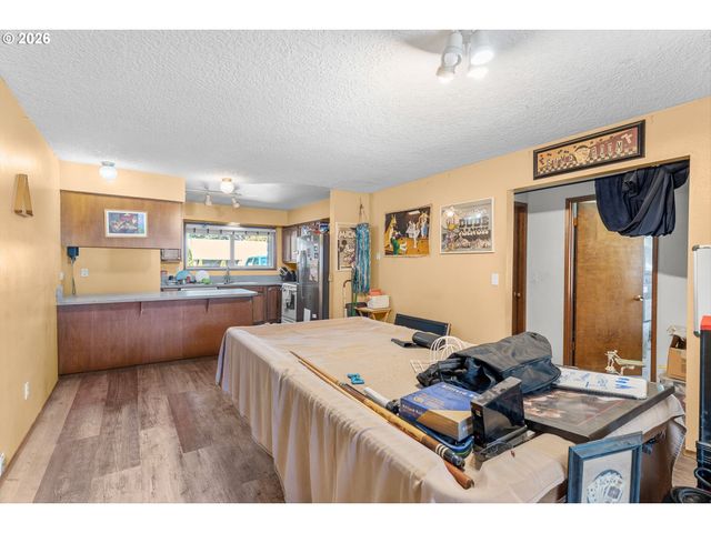 1910 I St, Washougal, WA 98671